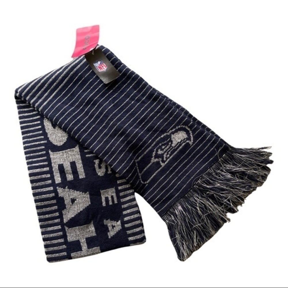 Seattle Seahawks NWT blue silver scarfs MC